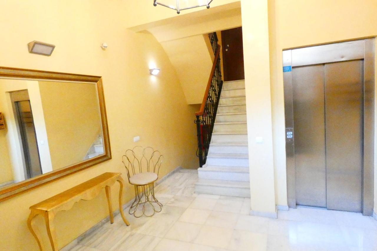 Homeyseville-Luxury Apartment Arenal 6 Pax, Parking Optional מראה חיצוני תמונה