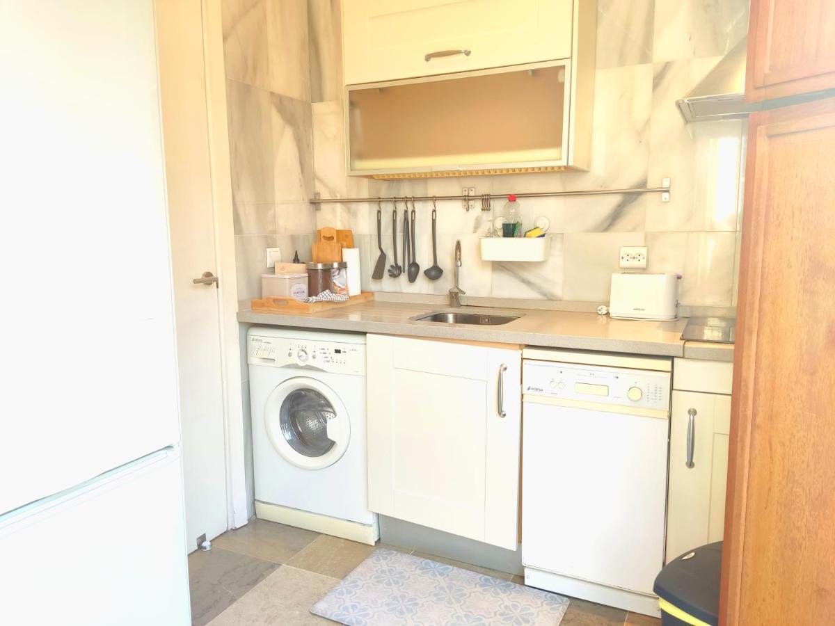 Homeyseville-Luxury Apartment Arenal 6 Pax, Parking Optional מראה חיצוני תמונה
